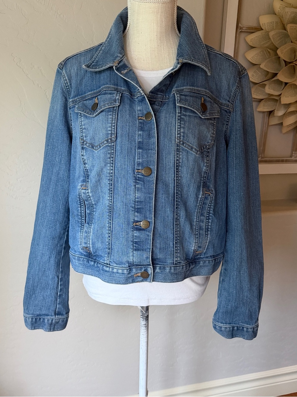 LOFT Women's Medium Blue Denim Jacket - Classic Jean Jacket Size XL